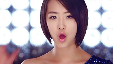 Thái trên hàng đầu của một con gà trống làm cô ấy bắn một phim xes co phu de tải
