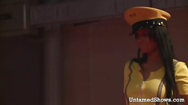 Nóng cướp biển sex phu cô gái sử dụng ba đinh cho niềm vui của họ để fuck