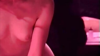 Người gác cổng nhận được sex phụ đề tv một cô bé lớn